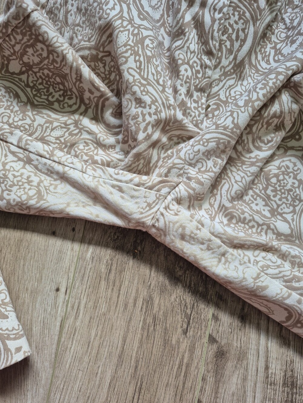 Nygard Collection Women’s Beige Textured Paisley Print Dress Pants Size 12 - Picture 6 of 9